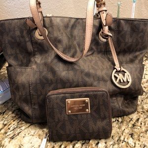 Michael Kors Logo Purse w/ matching wallet